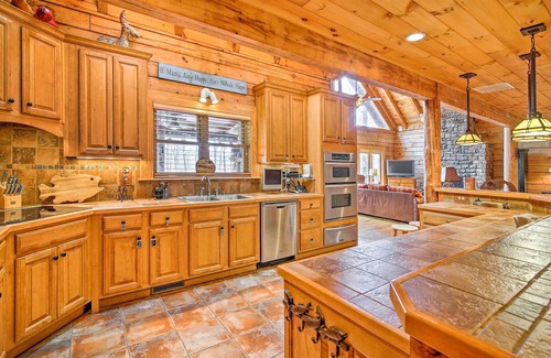 Martin House | Lake Hartwell Lodge w/Dock, Theater + Hot Tub!