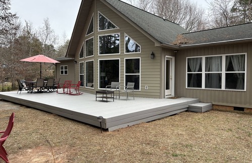 Westminster House | Lake Hartwell on McKinney Point, near Clemson!