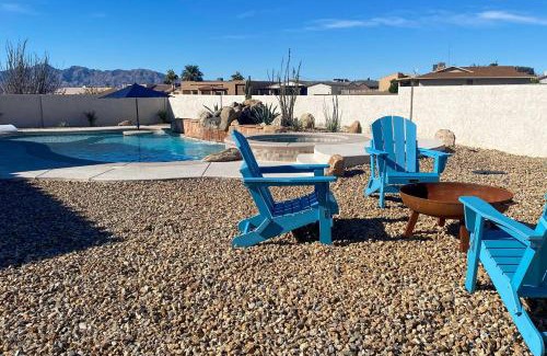 Lake Havasu City House | Lake Havasu City House with Fire Pit, Pool and Spa!