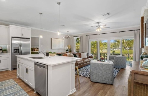 Gun Barrel City House | Lake Haven, Volleyball, Spa, Jet Ski, Boat Rental