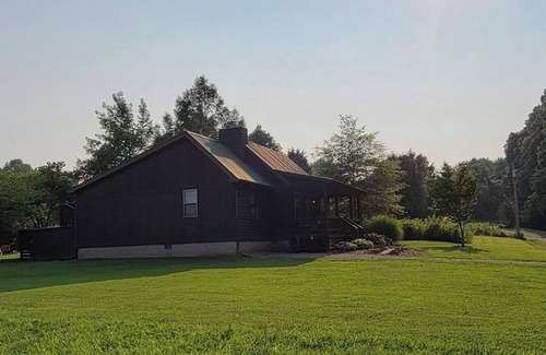 Scottsville House | Lake hideaway