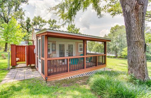 Wood County Apartment | Lake Holbrook Waterfront Vacation Rental with Dock!