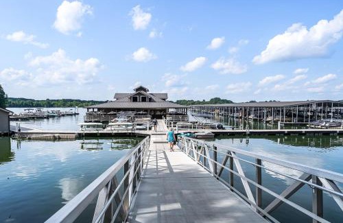 Winchester House | Lake Home Retreat w/Lake/Marina Access Golf Cart