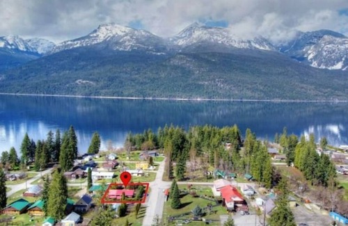 Silverton House | Lake Home With 2 Bedrooms + 2 Bed Cabin