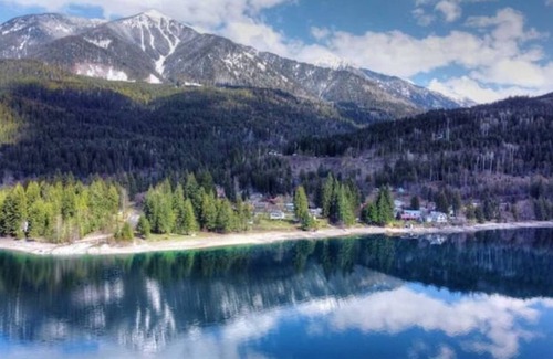 Silverton House | Lake Home With 2 Bedrooms + 2 Bed Cabin