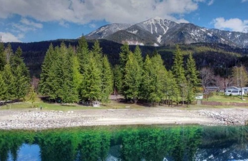 Silverton House | Lake Home With 2 Bedrooms + 2 Bed Cabin