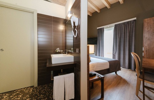Pisogne Hotel | Lake Hotel La Pieve