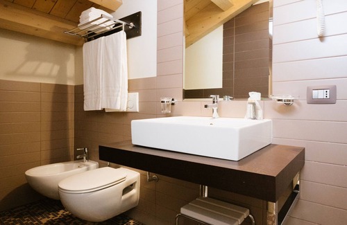 Pisogne Hotel | Lake Hotel La Pieve