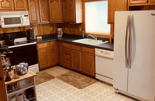Michigamme Cottage | Lake House 100 yards off snowmobile trail #8.