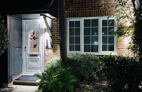 Woking House | Lake house - 3 bedroom woking