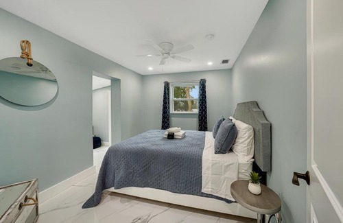 Davie Villa | Lake house 3