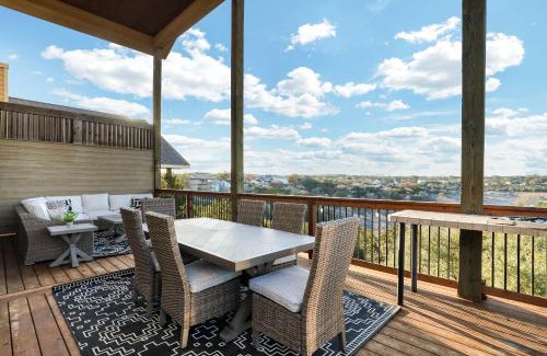 Canyon Lake House | Lake House - A Birdy Vacation Rental