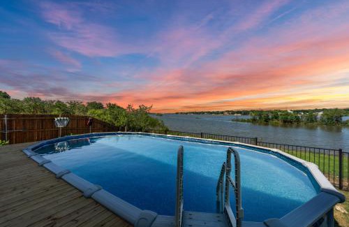 Tarrant County House | Lake House - Amazing Views & Pool Lake Arlington