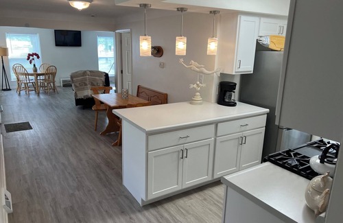 Cedar Lake House | LAKE HOUSE - bring your BOAT and WATER CRAFTS!