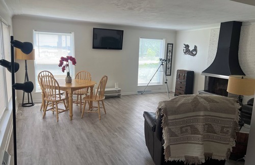 Cedar Lake House | LAKE HOUSE - bring your BOAT and WATER CRAFTS!