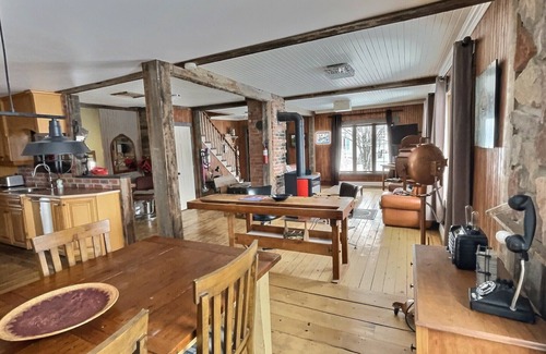 Lac-Megantic House | LAKE HOUSE