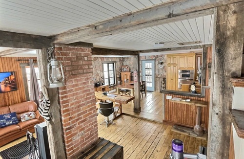 Lac-Megantic House | LAKE HOUSE