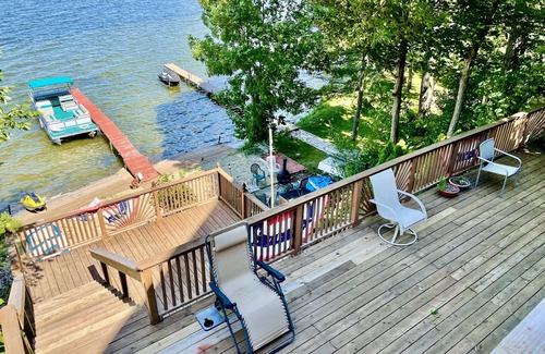 Lapeer House | Lake House Chalet Gorgeous Sunsets Lake Nepessing