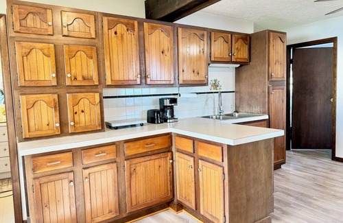 Lakeview House | Lake House Cottage w/Breathtaking Views!