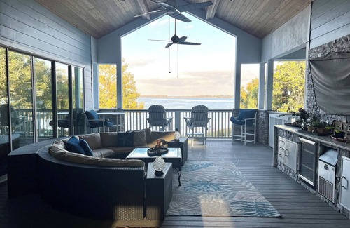 St. Cloud House | LAKE HOUSE LIVING in Central Florida.