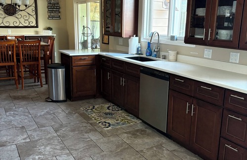Plattsburgh House | Lake House Memories is 6-bedroom, 4 1/2 Bath; on Lake Champlain
