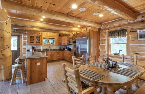 Barton House | Lake House - Modern Log Cabin. Private location on the lake for 8 Guests!