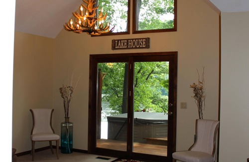 Kendall Ski Chalet | Lake House on a 4 Acre Wooded Lot With Hot Tub, wooded trails & kayaks!