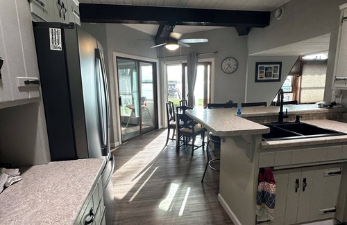 Krakow House | Lake house on beautiful Shawano Lake for NFL draft
