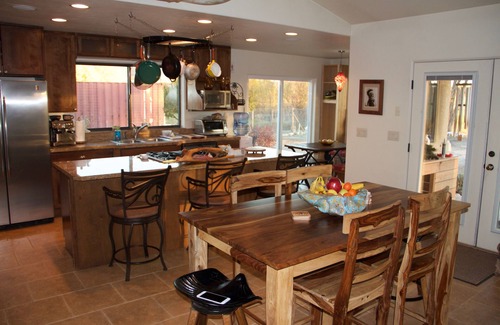 Clifton House | LAKE HOUSE on Colorado River, Friendly ANIMALS, BEACH, Wine country, VIEWS