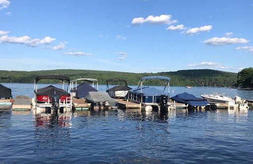 Lakeville Ski Chalet | Lake House on Lake Wallenpaupack,boat dock included,Home has WiFi 3 BDRM’s 2b’s