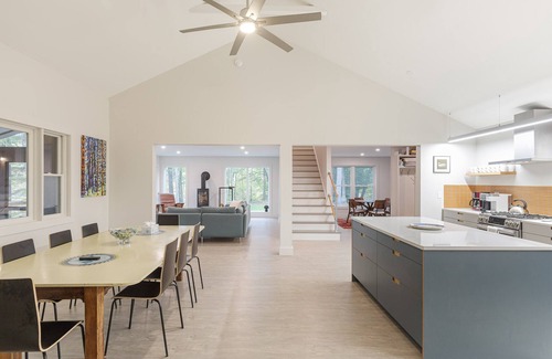 Rindge House | Lake House on private wooded lot abuts walking trail and near Mount Monadnock