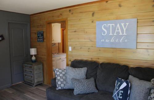 Dennis House | Lake House on Stony Point