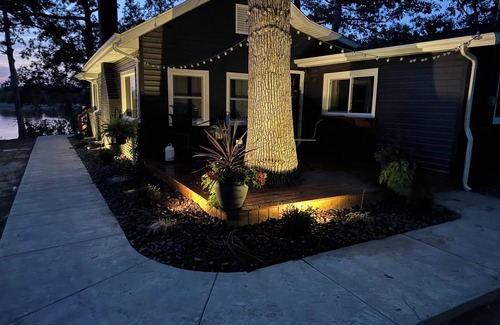 Centralia House | Lake house on the point with beautiful lake views!