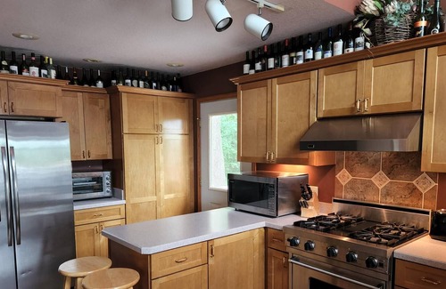 Coldwater House | Lake House Rental Pontoon Optional