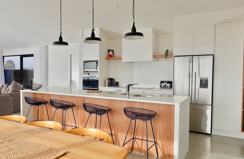 Te Anau Cottage | Lake House - Te Anau Holiday Home