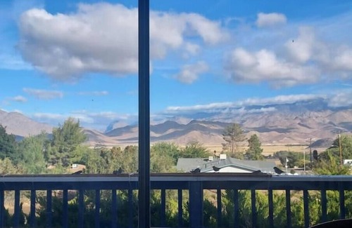 Mountain Mesa House | Lake House