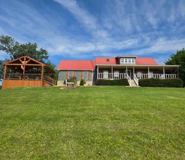 Phil Campbell House | Lake House