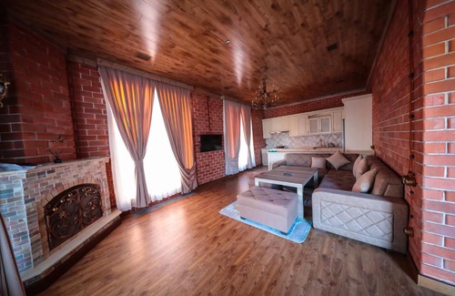 Uzbekistan House | Lake House