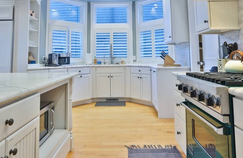 Hingham House | Lake House w/6-BR's, Sauna - Kohler-Andrae
