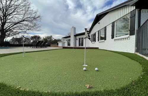 Little Elm House | Lake House - WEDDING STAYS - HUGE pool! THE gathering place for large families!