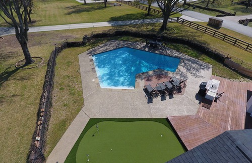 Little Elm House | Lake House - WEDDING STAYS - HUGE pool! THE gathering place for large families!
