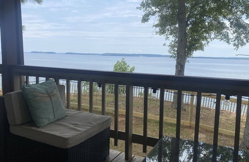 South Toledo Bend House | Lake House with Great Views and a private beach!