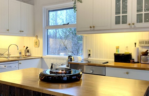 Selfoss House | Lake House With Hot Tub- Private! Located On Icelands Golden Circle.