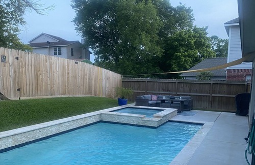 Seven Coves House | Lake House with pool and 1 mile from lake marina