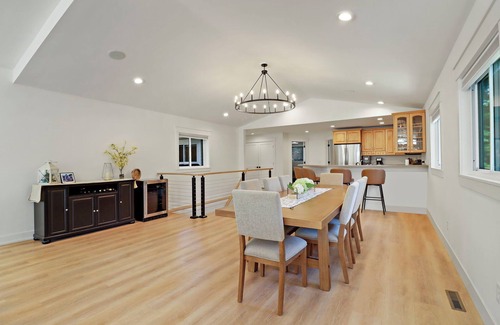 Lauderdale Lakes House | Lake House With Year Round Views
