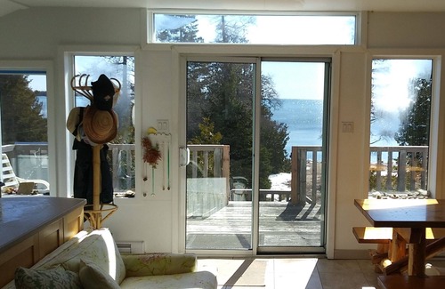 Manitoulin District House | Lake Huron Beach House