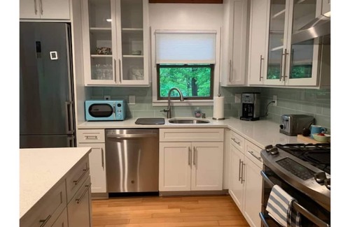 Hinesburg House | Lake Iroquois Exclusive - Close to Burlington!