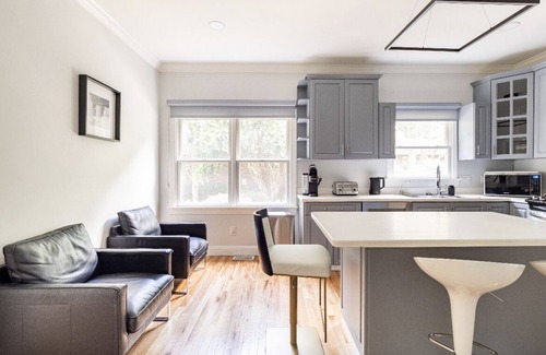 Lake Jeanette House | Lake Jeanette Luxury Escape - 4BR + Office + EV