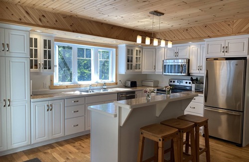 Muskoka Lakes Cottage | Lake Joseph: Private Island Bay – Cottage and Boathouse