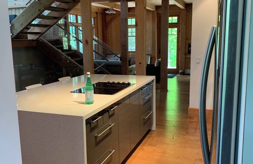 Seguin Cottage | Lake Joseph Retreat